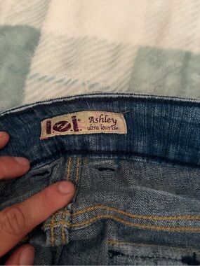 Jeans Subcategory Selection